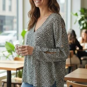 NWT MICHAEL KORS Arm Slit Animal Print Top Blouse Women L V-Neck Ruby Black